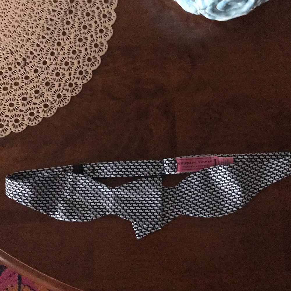Vineyard Vines bowtie